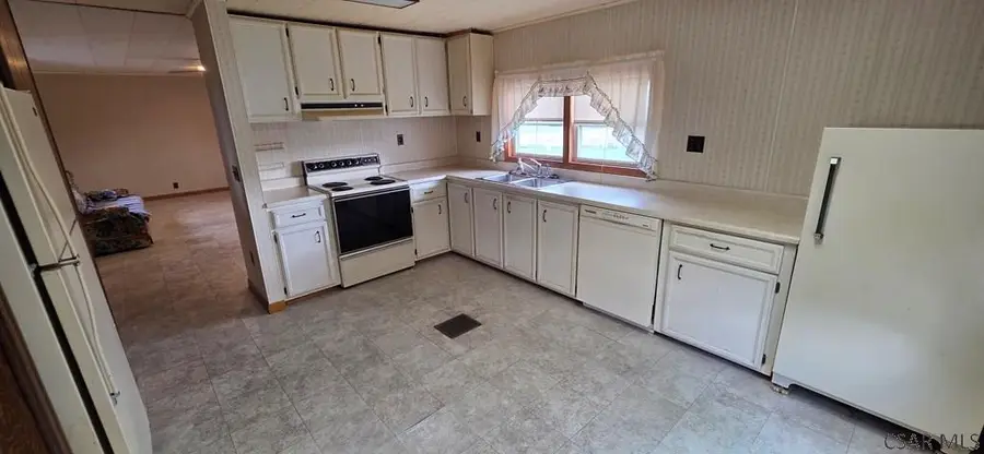 581 E Bakersville Edie Road, Somerset, PA 15501 - Image #2