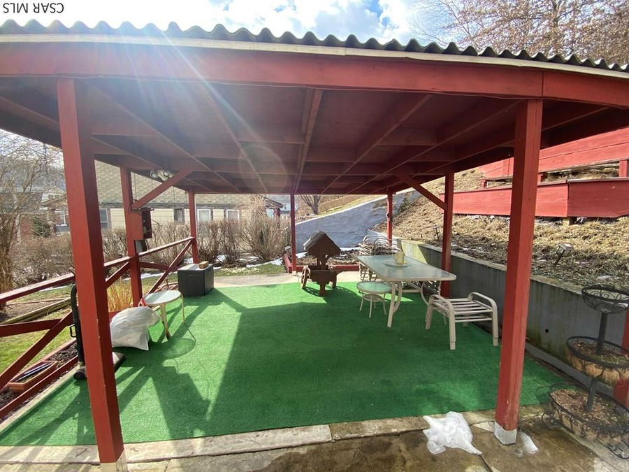 509 Woodvale Ave., Johnstown, PA 15901 - #3