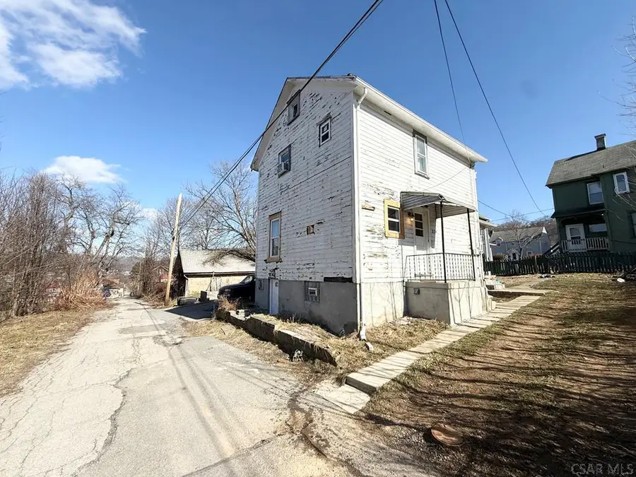 817 Park Ave R, Johnstown, PA 15902 - #2