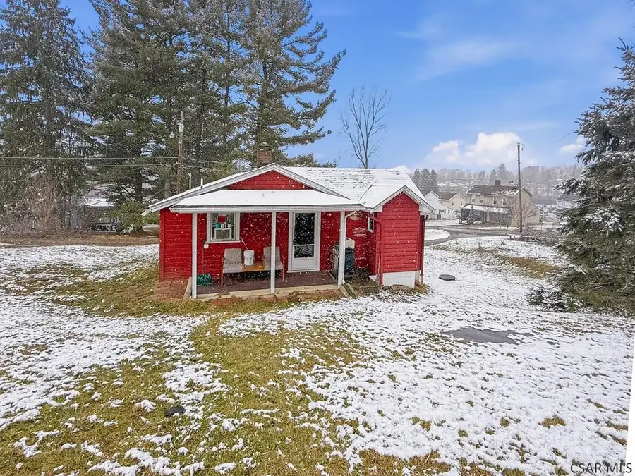 1513 Sycamore Ln, Mount Pleasant, PA 15666 - #2