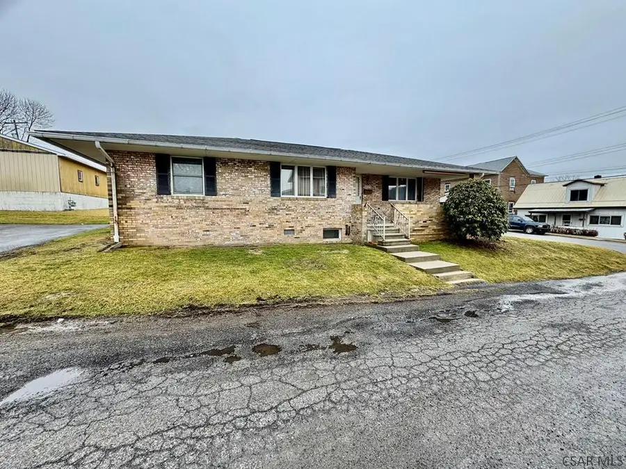 2213 Jackson Avenue, Windber, PA 15963 - #3