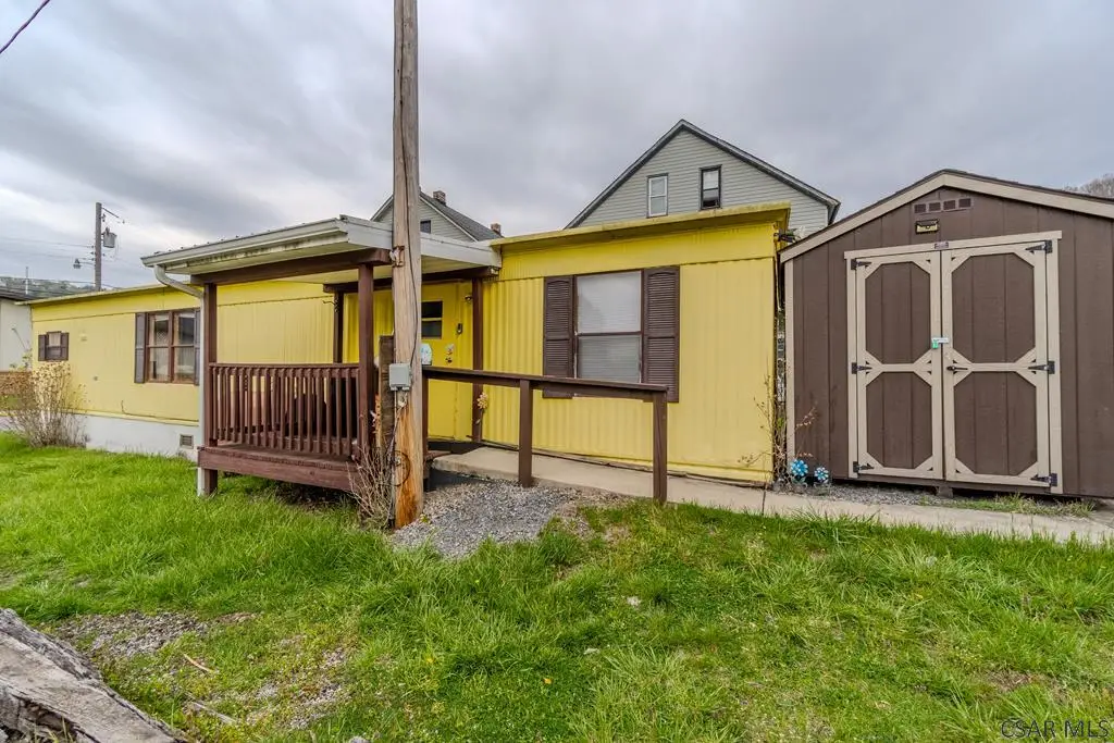 403 Pine Street, Johnstown, PA 15902 - #1