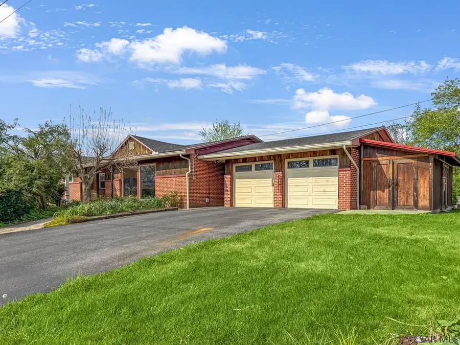 389 Ridgeview Lane, Johnstown, PA 15909 - #3