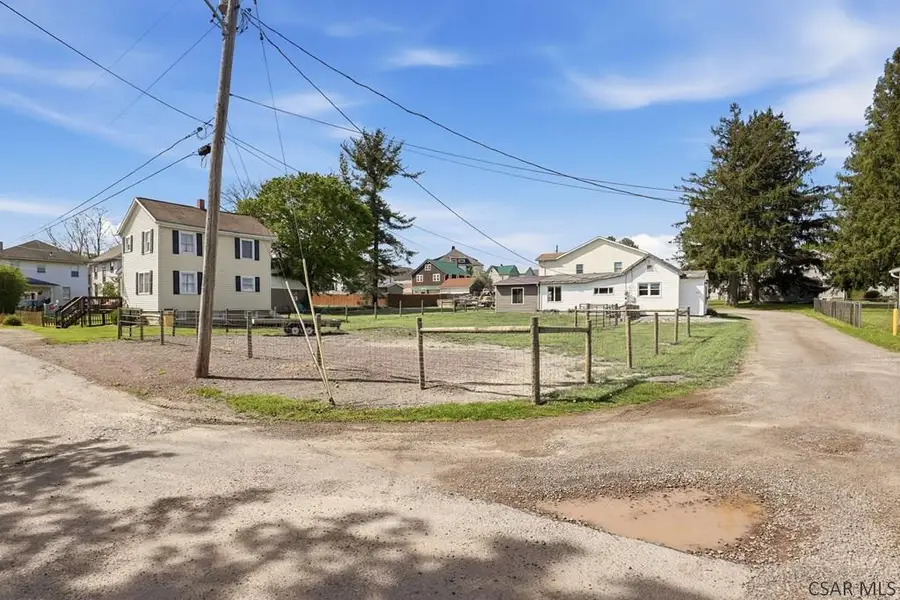 233 E Sanner St, Somerset, PA 15501 - #2