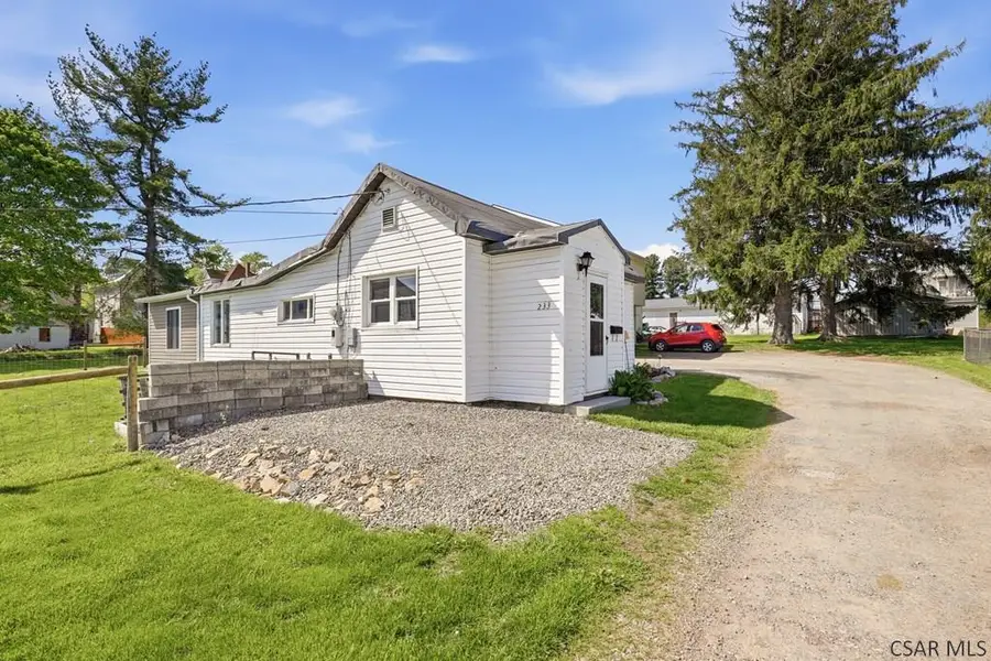 233 E Sanner St, Somerset, PA 15501 - #3