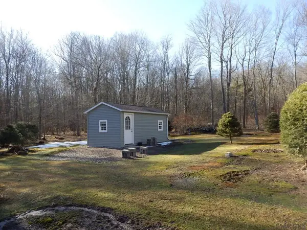 4015 Greenville Rd, Meyersdale, PA 15552