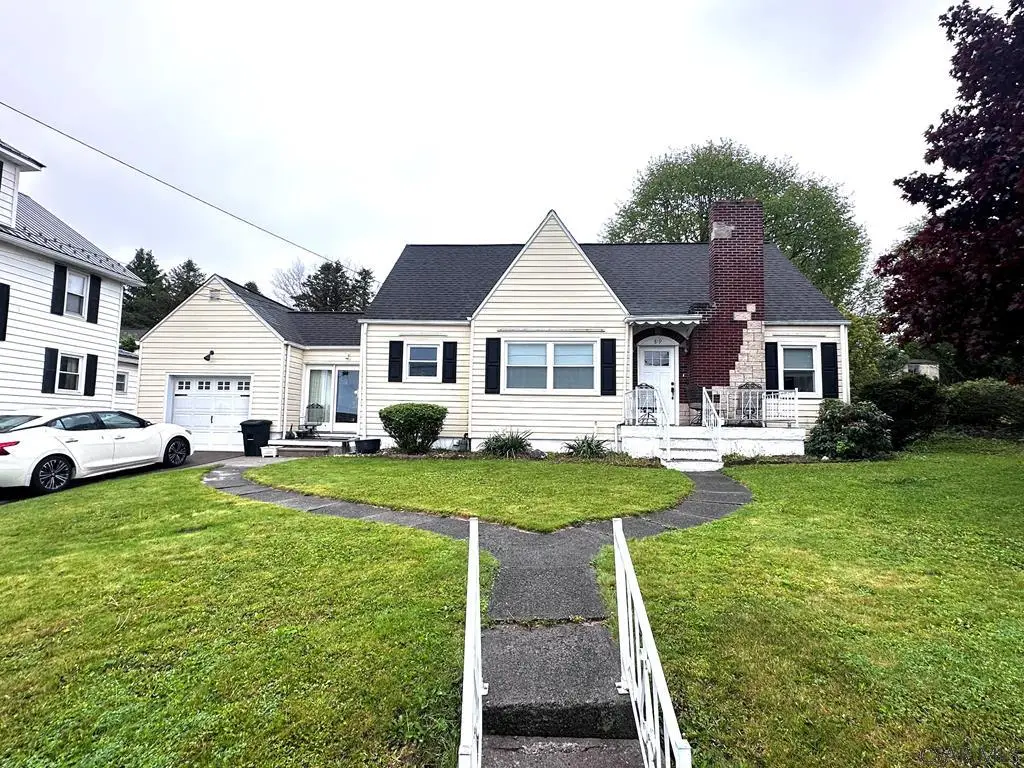 819 Grant Street, Portage, PA 15946 - #1