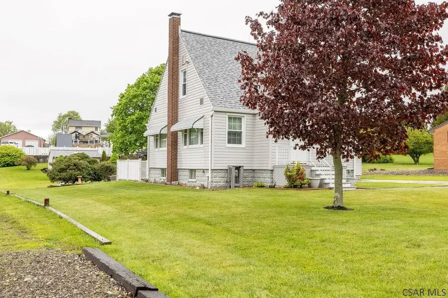 307 Griffith Avenue, Johnstown, PA 15909 - #2