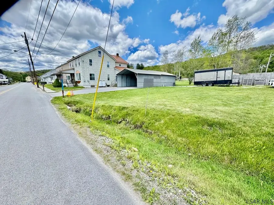 1216 Centennial Dr, Windber, PA 15963 - #3
