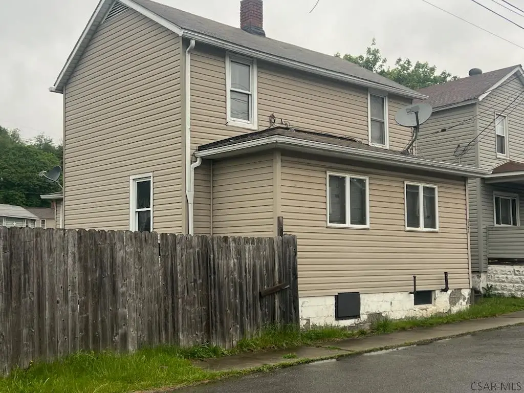 807 17th Street, Windber, PA 15963 - #1