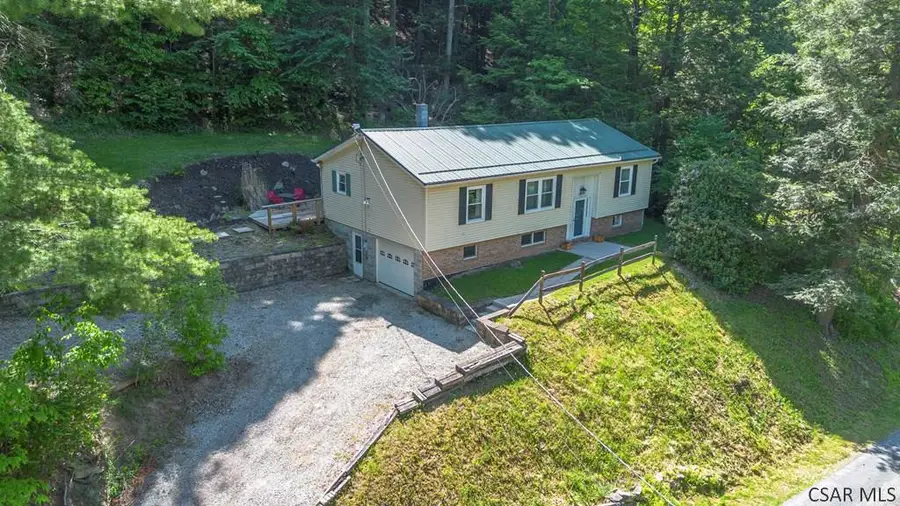 1422 Saylor School Rd, Boswell, PA 15531 - #3