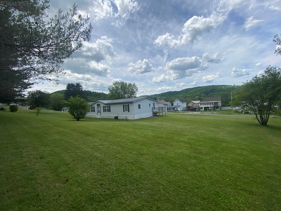2604 Crawford Ave., Northern Cambria, PA 15714 - #2