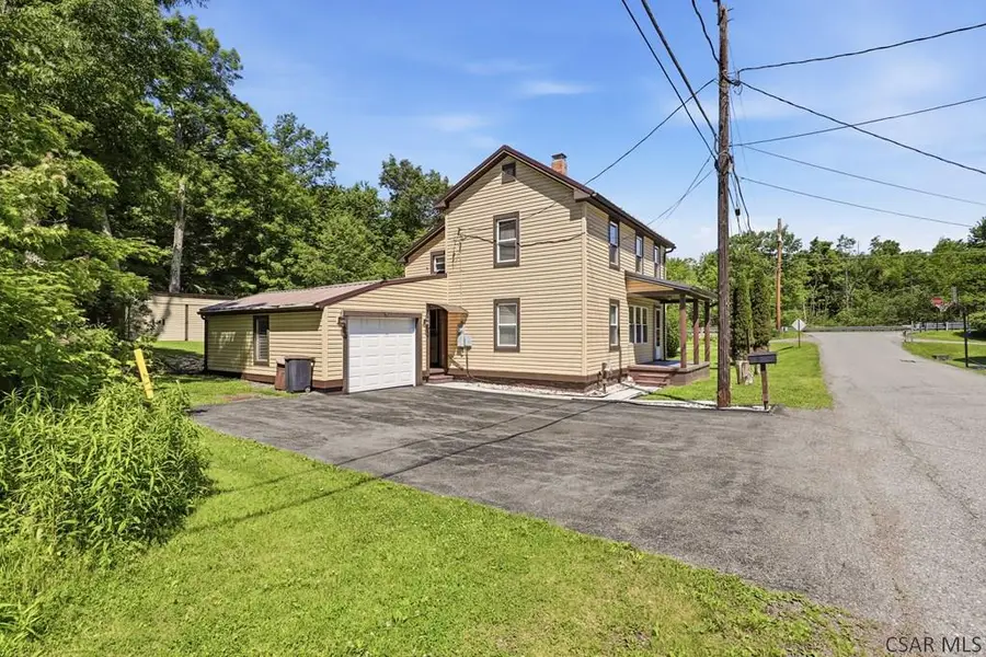 111 Center St, Stoystown, PA 15563 - #2