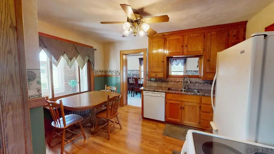 915 Miller Picking Rd, Davidsville, PA 15928 - #3