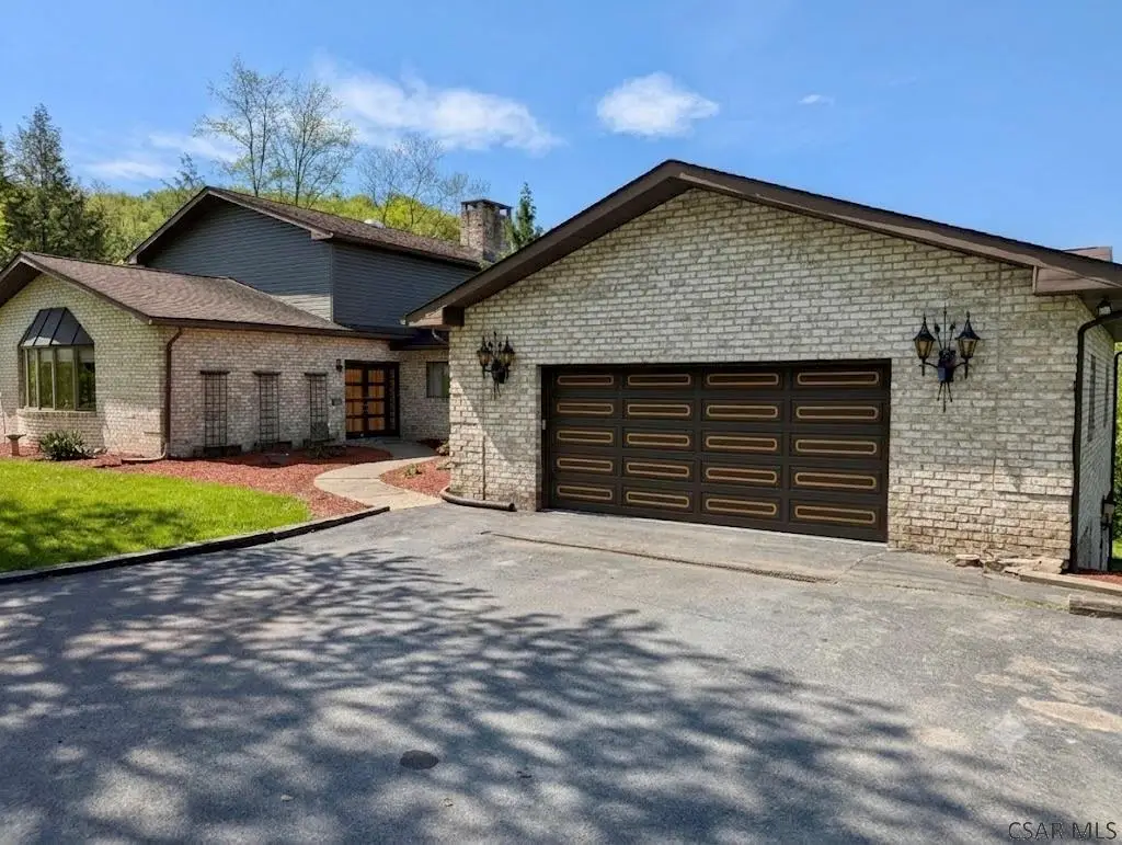 1024 St. Clair Rd, Johnstown, PA 15905 - #1