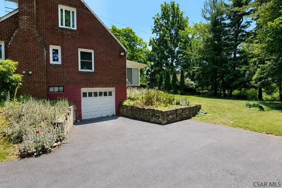 2157 Sunshine Avenue, Johnstown, PA 15905 - #3