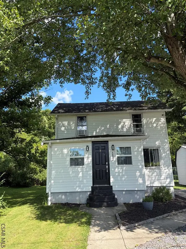 6882 Route 711, Seward, PA 15954
