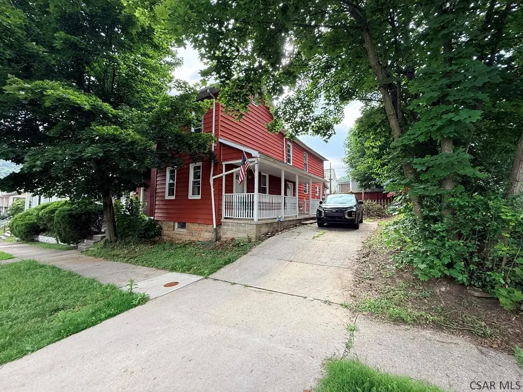 560 Highland Ave, Johnstown, PA 15902 - #1