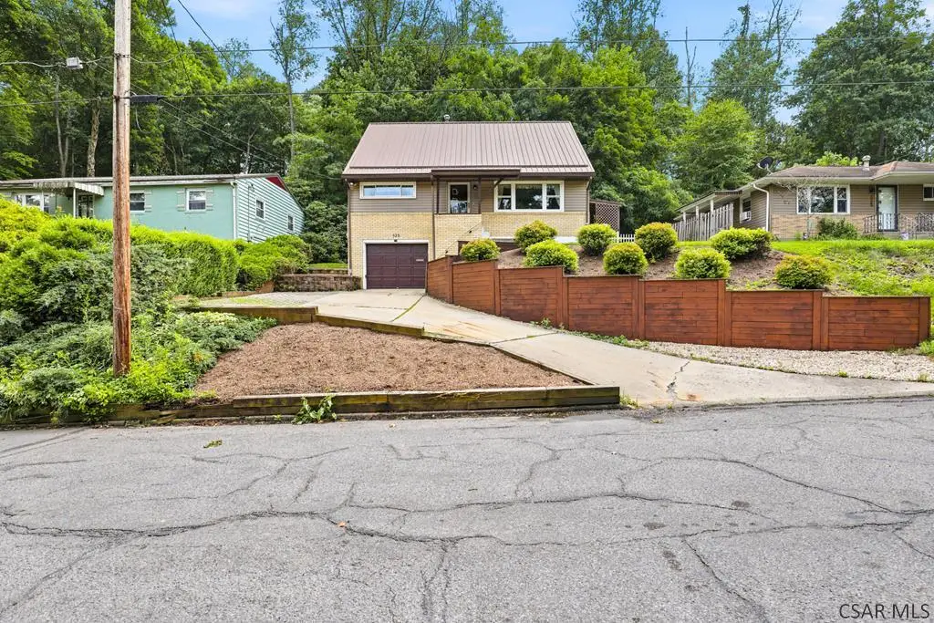 523 Bluff Street, Johnstown, PA 15905 - #1
