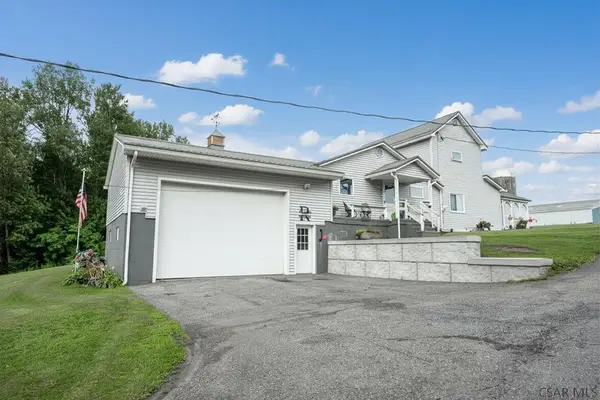 3519-3523 Dark Shade Dr, Windber, PA 15963