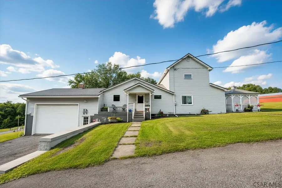 3519-3523 Dark Shade Dr, Windber, PA 15963 - #2