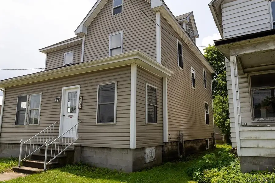 342 E Main St, Somerset, PA 15501 - #2