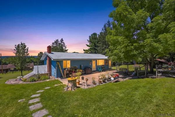 126 Grassy Run Road, Salisbury, PA 15558