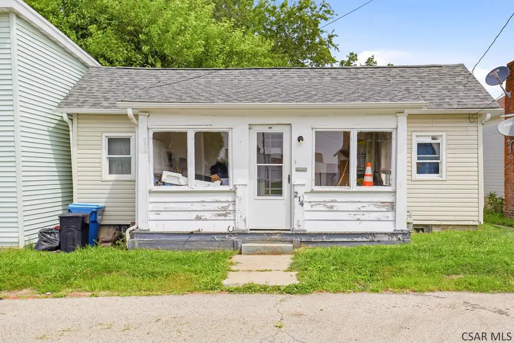 214 W Vine St, Mount Pleasant, PA 15666 - #1