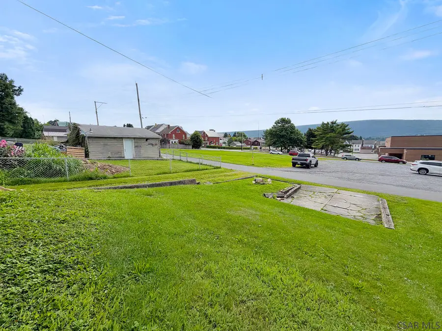 416 N 9th Avenue, Altoona, PA 16601 - #3
