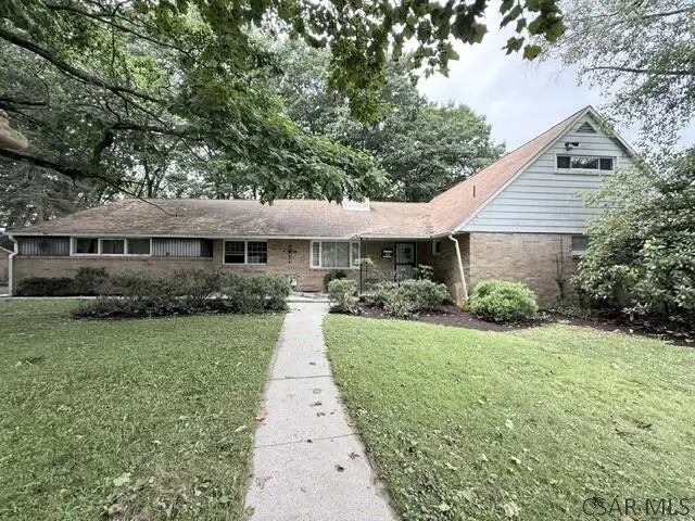 202 Crestview Drive, Johnstown, PA 15904 - #1