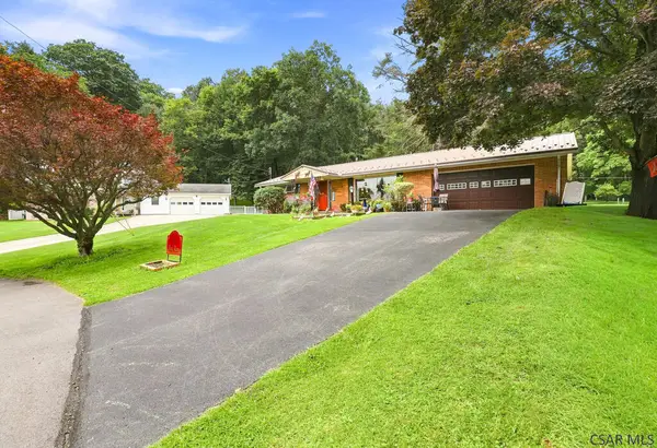 114 Cambridge Rd, Johnstown, PA 15905