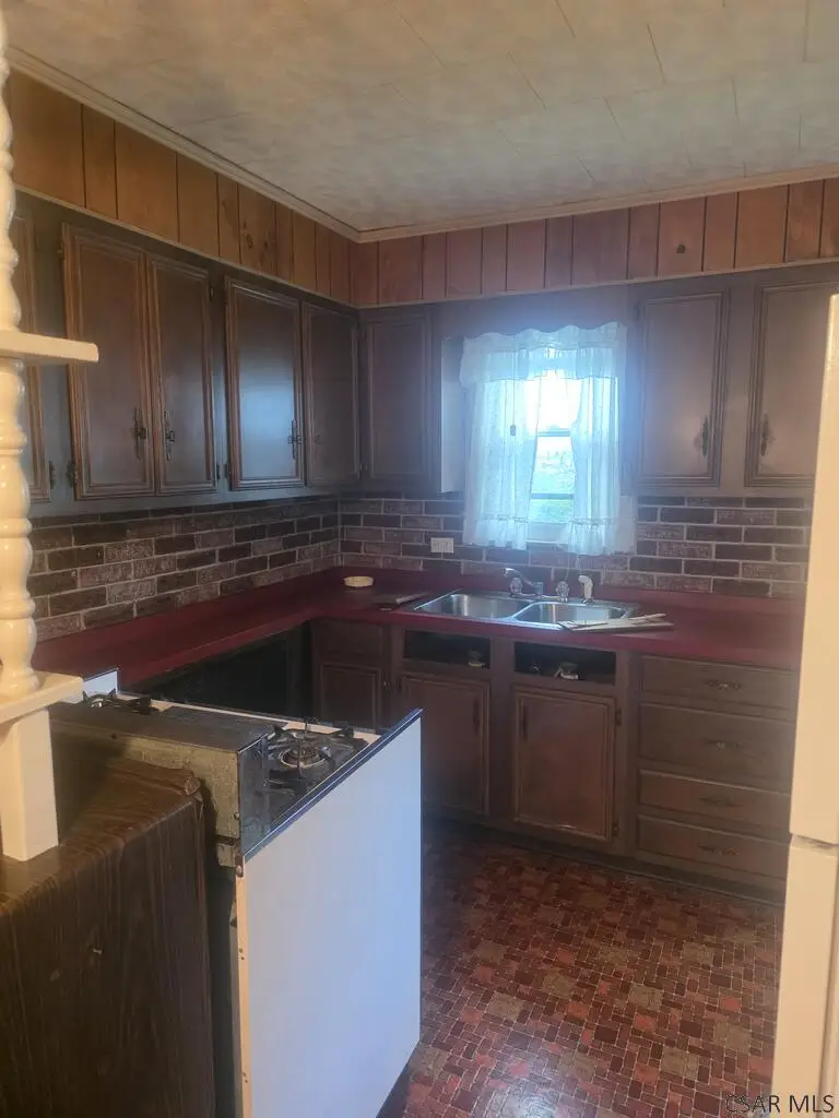 1612 Forbes Ct., Johnstown, PA 15905 - #3