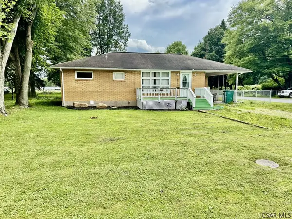 224 Thompson, Seward, PA 15954ss