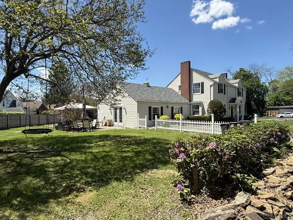 1300 Hillcrest Ct, Johnstown, PA 15905