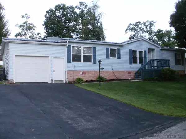 1310 Estates Ave, Somerset, PA 15501
