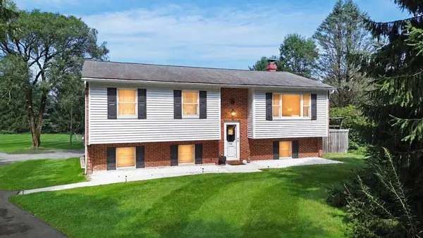 142 Meadowview Court, Ebensburg, PA 15931