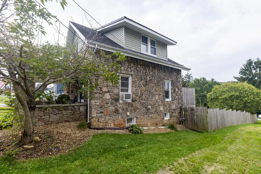 3302 Graham Ave, Paint, PA 15953 - #3