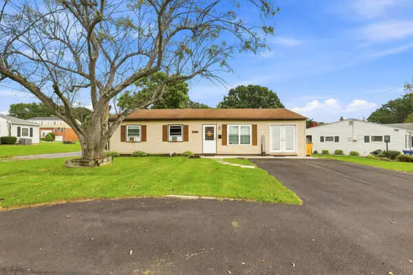 1233 Jordan Dr, Johnstown, PA 15904 - #2
