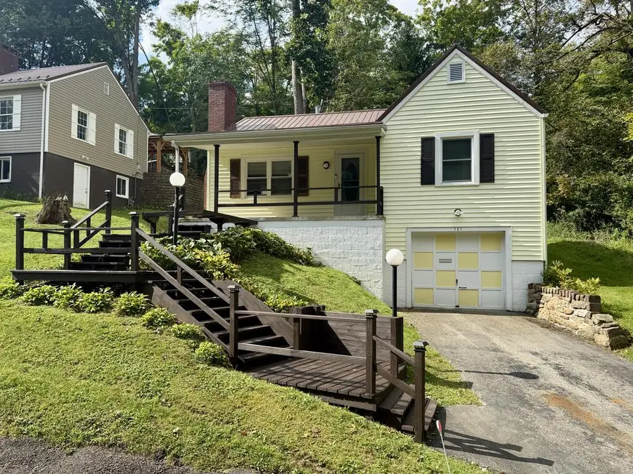121 Antonia Street, Johnstown, PA 15905 - #3