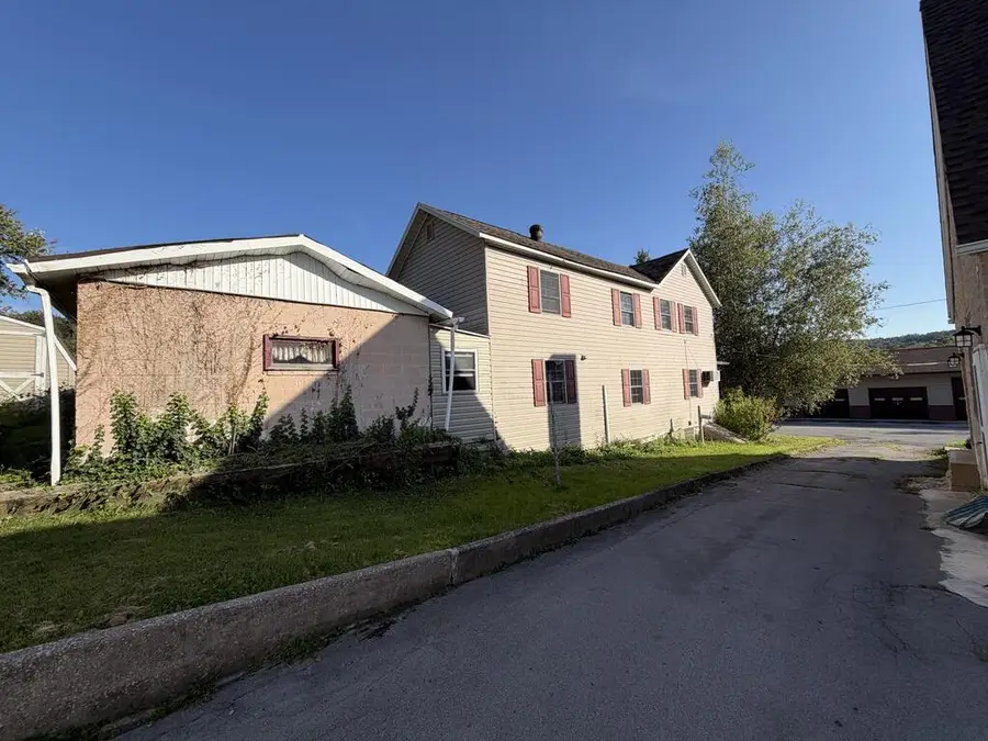 2401 Lovell, Northern Cambria, PA 15714 - #3
