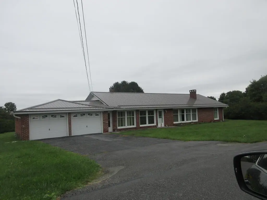 116 Crestview Dr, Salix, PA 15952 - #1