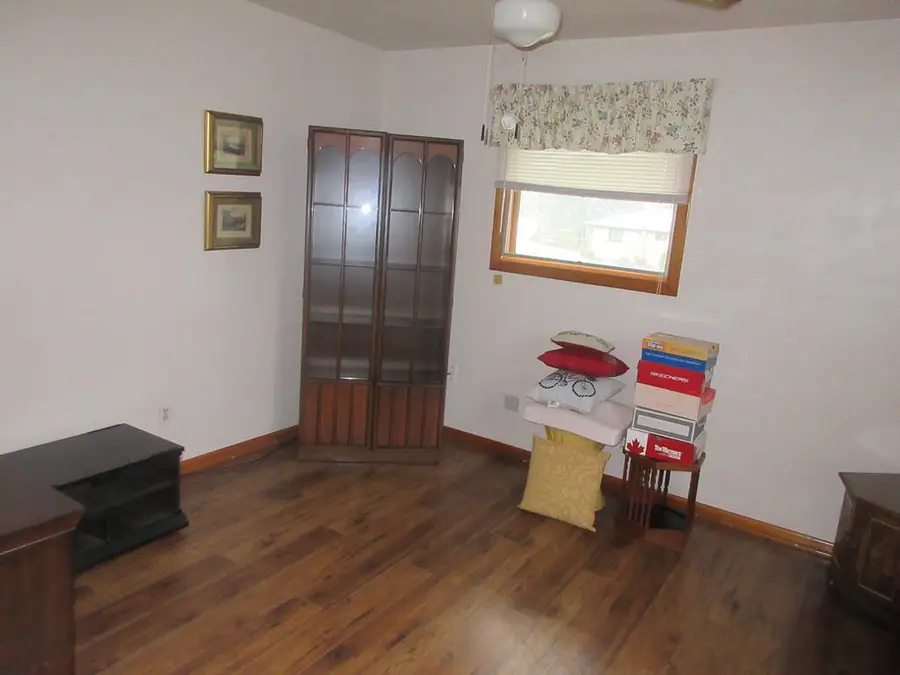 116 Crestview Dr, Salix, PA 15952 - #3