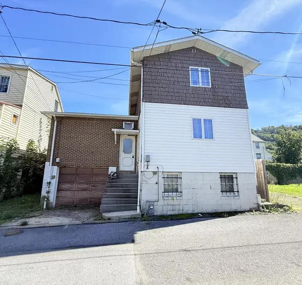 561R Linden Ave, Johnstown, PA 15902