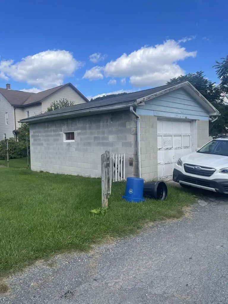 71 Fairfield Ave, Johnstown, PA 15906 - #3