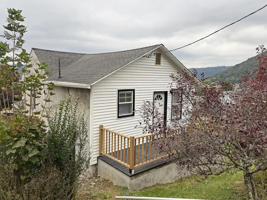 612 Woodland Avenue, Johnstown, PA 15902 - #2