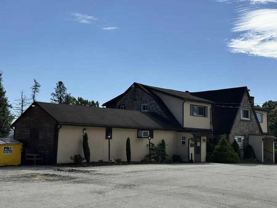 1654 William Penn Avenue, Johnstown, PA 15909 - #3