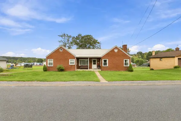 401 Dobson St, Windber, PA 15963