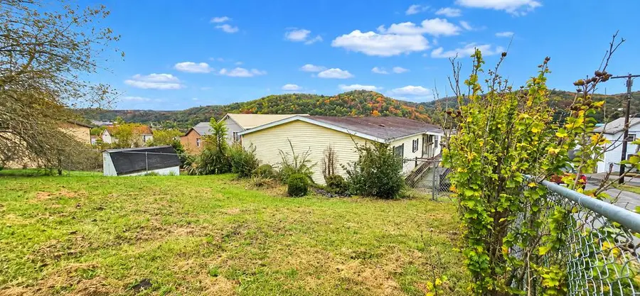 1302 Locust Street, Johnstown, PA 15909 - #3