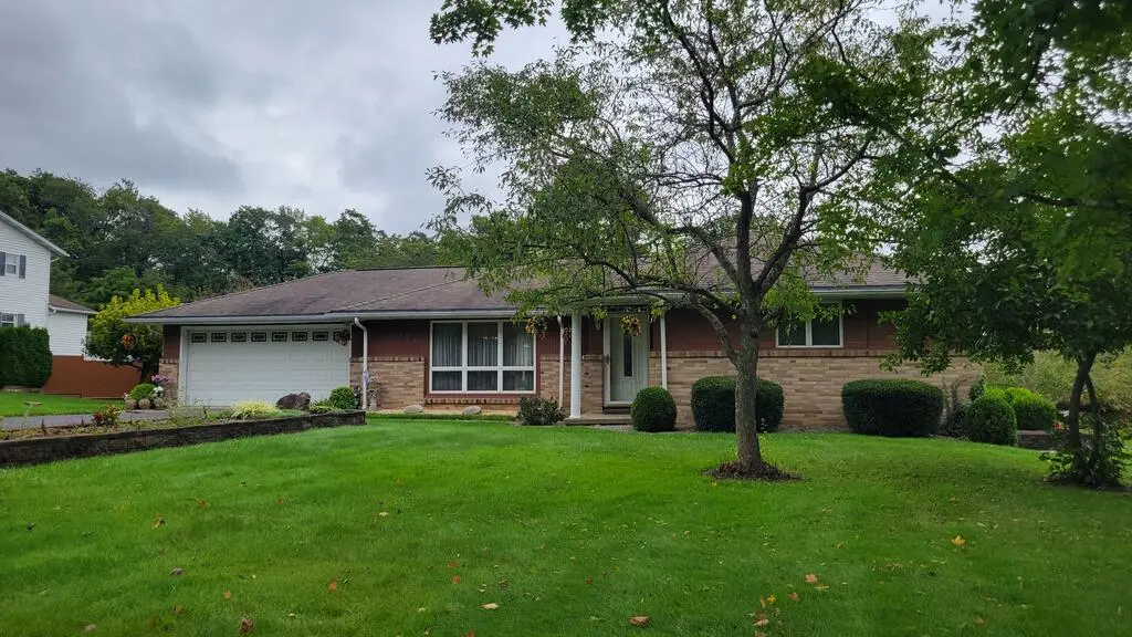 395 S Lynn Avenue, Somerset, PA 15501 - #1