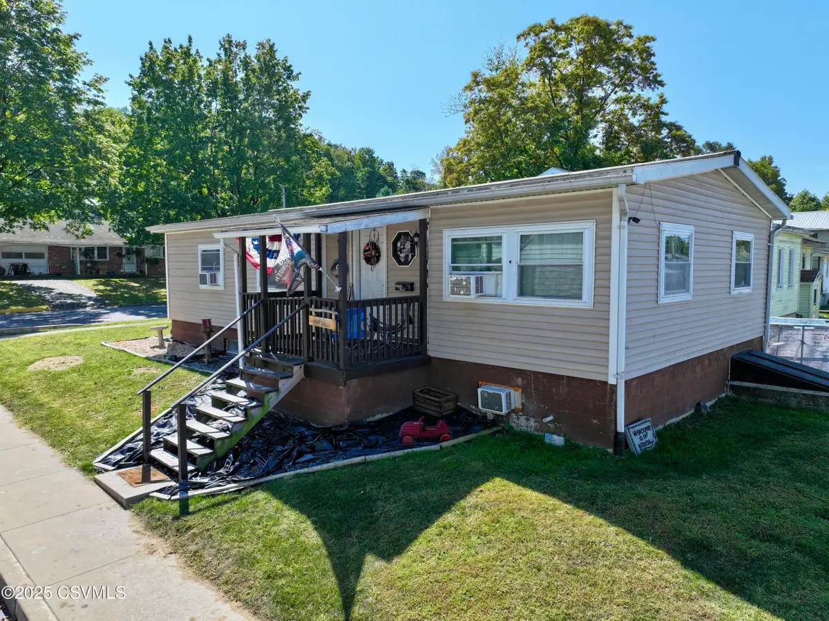 7 S 7th Street, Mifflinburg, PA 17844 - Image #1